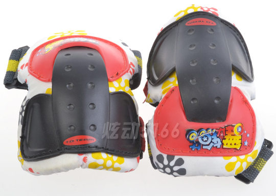 New Iron Cavalry Regiment protective gear (sweat-absorbing and sweat-conducting multi-functional protective gear) roller skate protective gear red