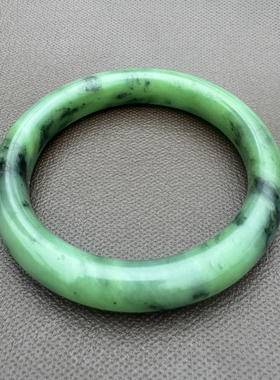 天然和田玉俄罗斯碧玉细腻油润粉绿卡57mm手镯手饰Q