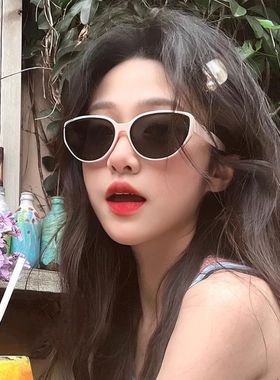 复古粉猫框猫眼墨镜女高级显脸小