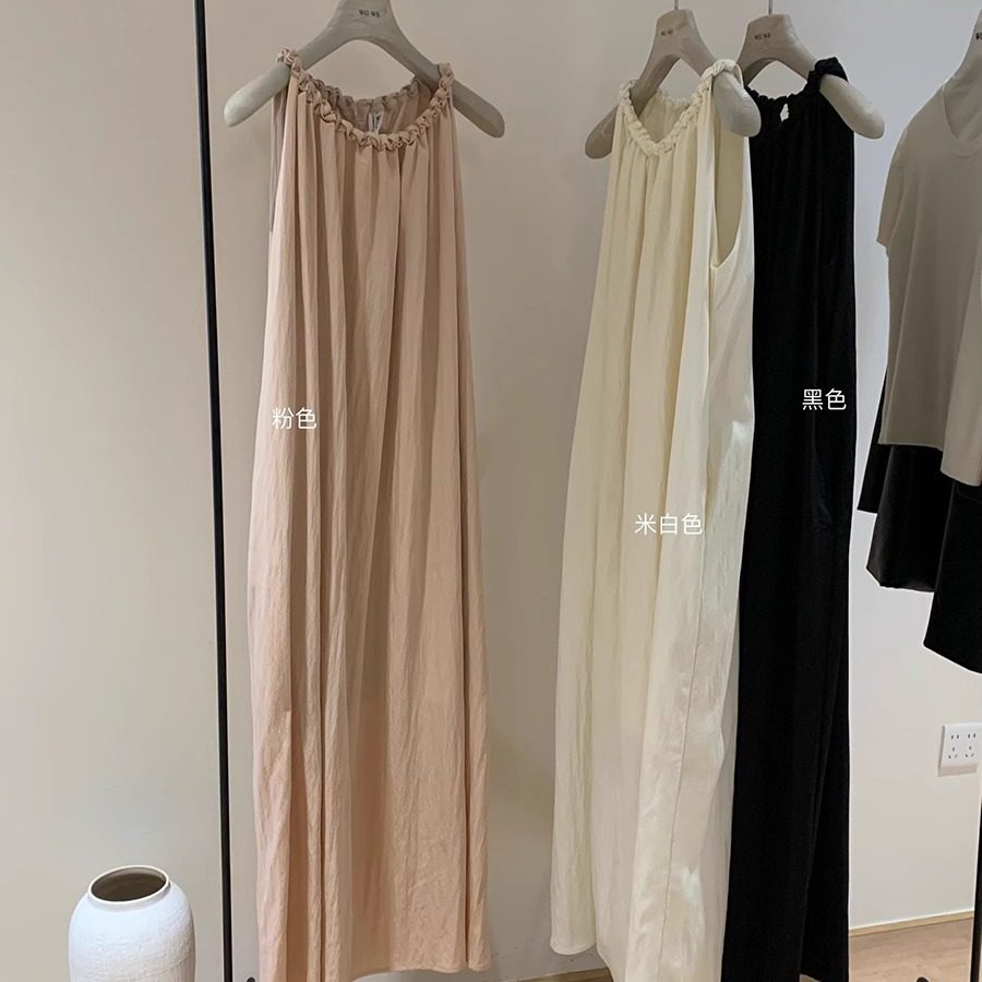 法式极简风纽结麻花挂脖连衣裙女秋打底吊带裙宽松气质度假风长裙,淘宝优惠券,粉丝福利购,淘宝优惠卷