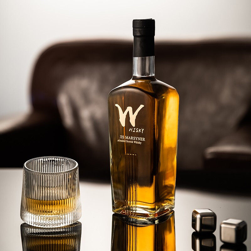 苏格兰进口 Louis Marsyner 路易马西尼 苏格兰威士忌 700mL 双重优惠折后￥68包邮 赠威士忌酒杯