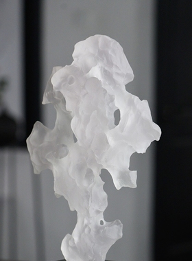 新中式太湖石磨砂白摆件