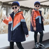 Осенняя демисезонная куртка для мальчиков, детский плащ с капюшоном, коллекция 2023, подходит для подростков, в западном стиле, детская одежда