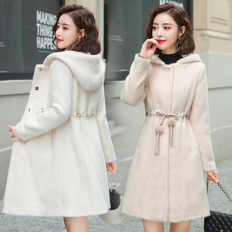 黄金貂绒毛呢外套2020冬季新款斗篷 晶彩格女装毛呢外套