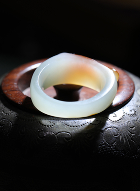 姑苏润石堂和田玉籽料桂鱼戒指