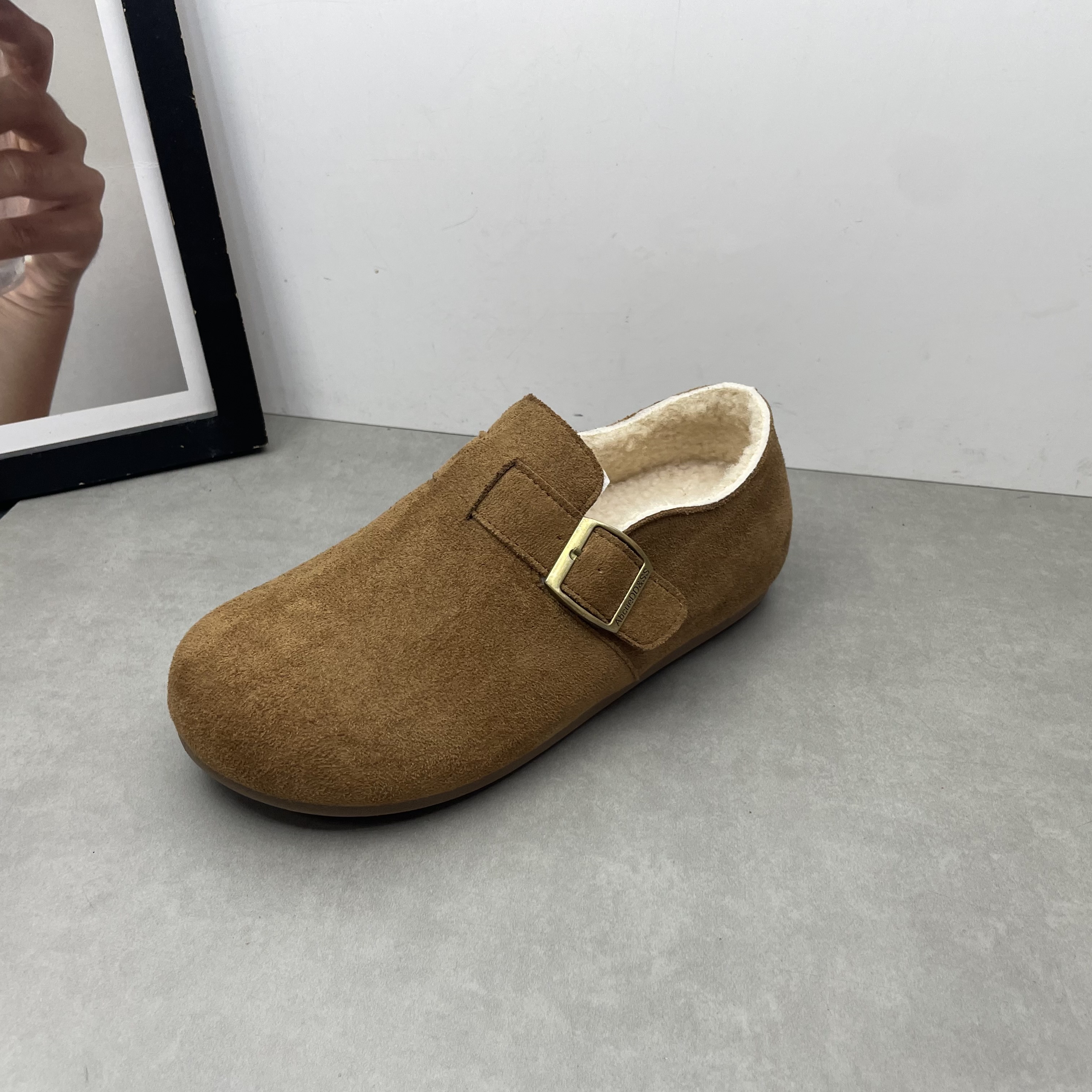 工厂断码女鞋2025秋冬新款圆头一脚蹬加绒保暖英伦风勃肯鞋女棉鞋 - 图1