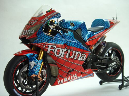 DC0050 1/12 雅马 哈 YZR-M1 04 蜘蛛侠涂装 摩托模型水贴纸 - 图0