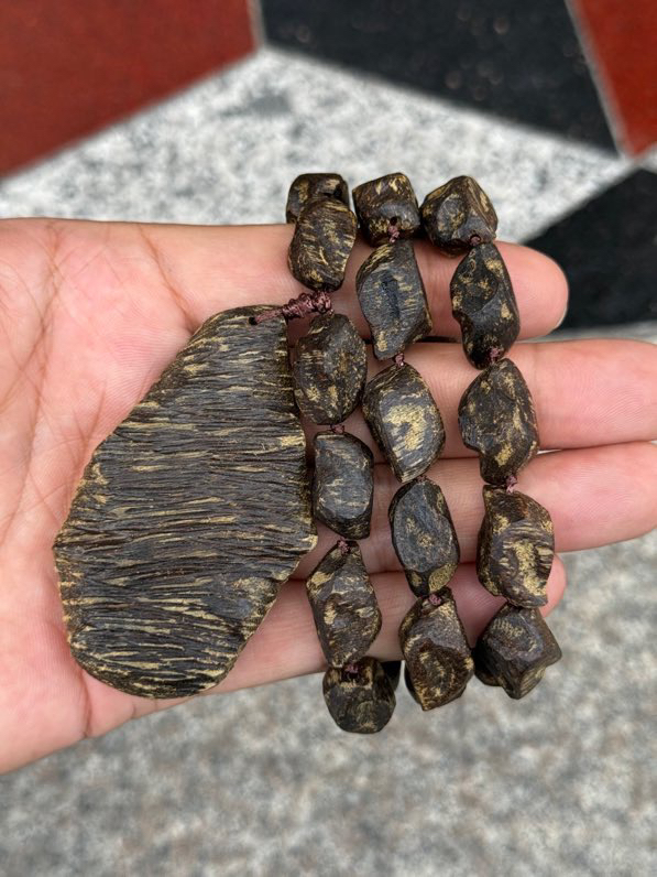 印尼达拉干瘤疤结随型沉香手串重约65克文玩佛珠挂件男女士项链 - 图2