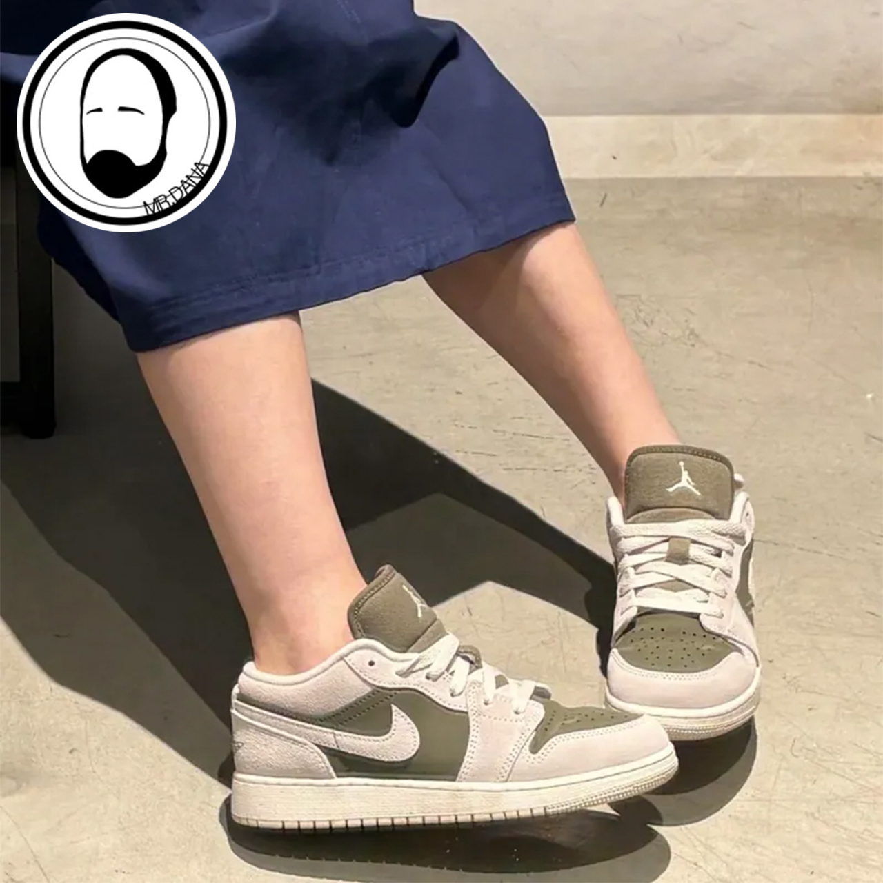 Nike耐克Air Jordan 1 SE灰绿女子百搭运动篮球鞋HV4396-201 - 图0