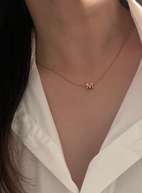 法式复古保色高级感英文字母项链清冷百搭锁骨链