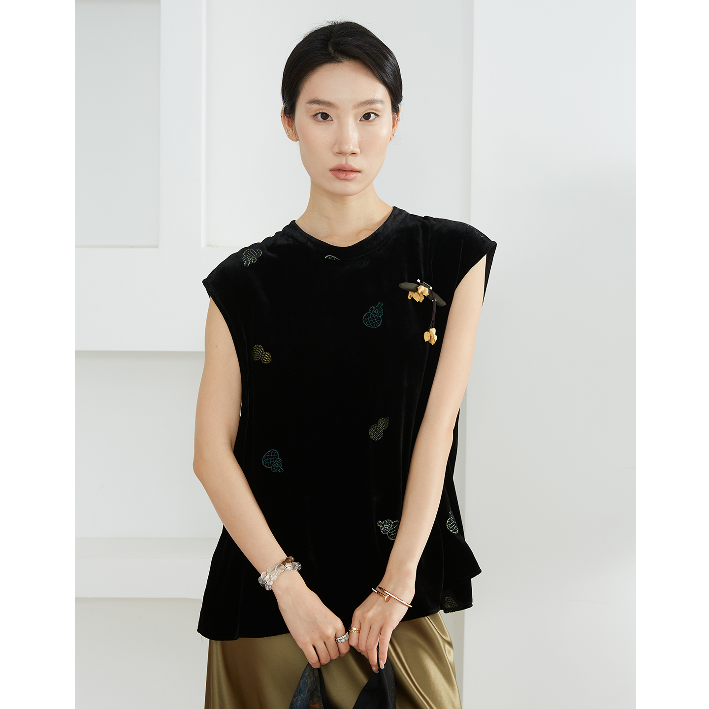 一丝牵100%桑蚕丝真丝丝绒国风圆领短袖上衣女显瘦小衫新中式早秋 - 图0