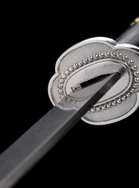 苗刀花纹钢绣春刀丁修龙泉市刀剑