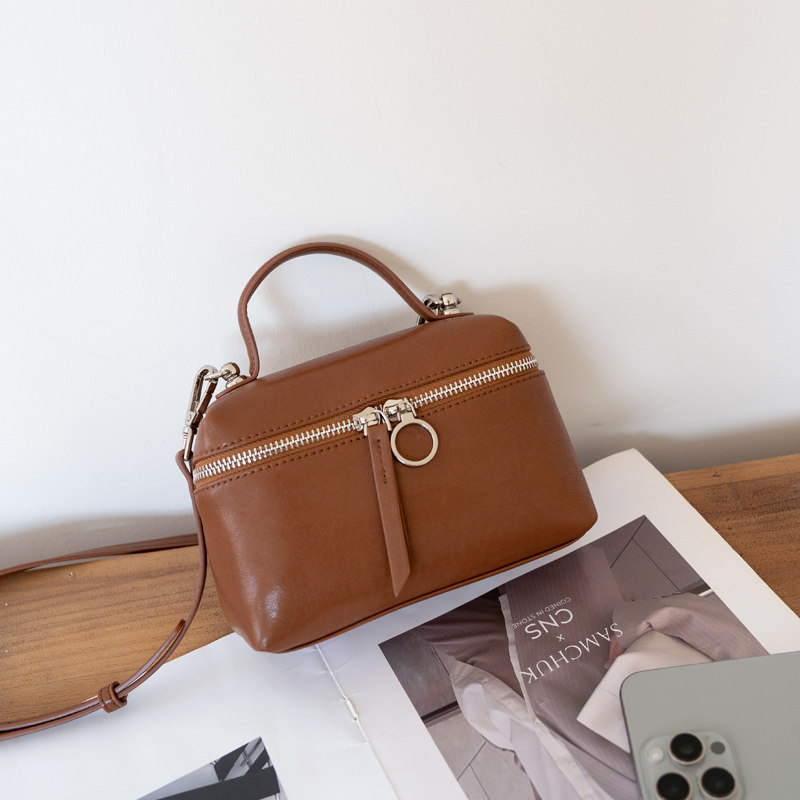 纯牛皮斜挎手提小方包女气质2026春季新款真皮休闲单肩小包化妆包,淘宝优惠券,粉丝福利购,淘宝优惠卷