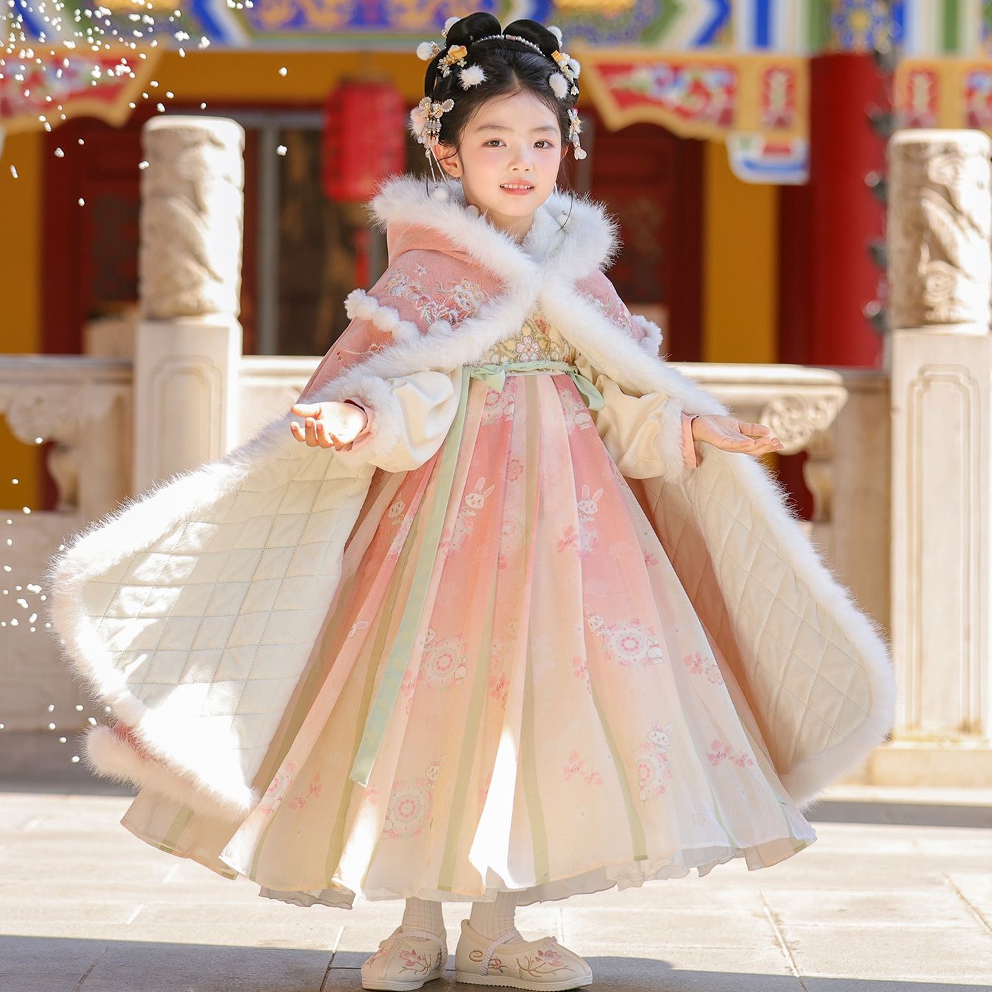 女童汉服披风斗篷儿童冬季加绒古装2026新款秋冬唐装中国风拜年服,淘宝优惠券,粉丝福利购,淘宝优惠卷
