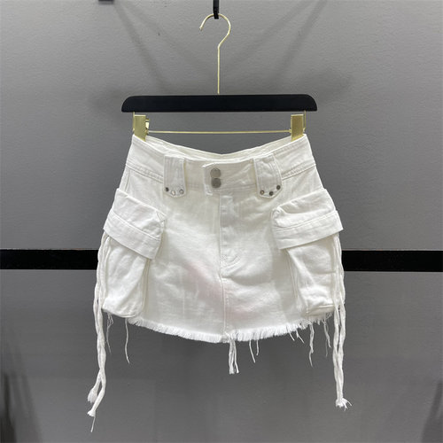 辣妹风牛仔半身裙女2025夏季新款个性绑带大口袋工装A字包臀短裙 - 图1