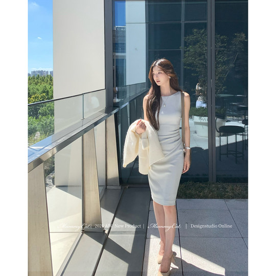 Temperament sleeveless pleated waist-packing hip dress