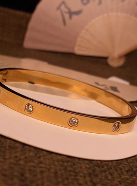 满天星轻奢女18K玫瑰金高版本高级感不掉色手环螺丝刀ove手镯镀金