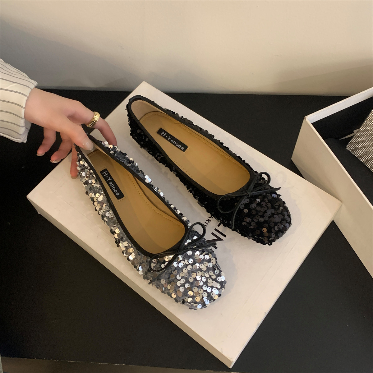 单鞋女低跟法式亮片2026新款蝴蝶结玛丽珍鞋平底芭蕾舞温柔奶奶鞋,淘宝优惠券,粉丝福利购,淘宝优惠卷