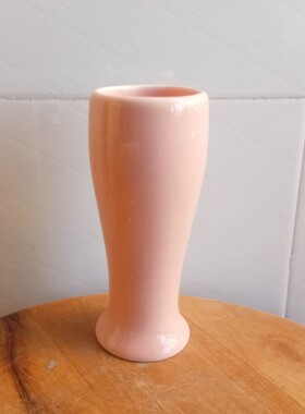 陶瓷粉红色小容器桌面净水瓶