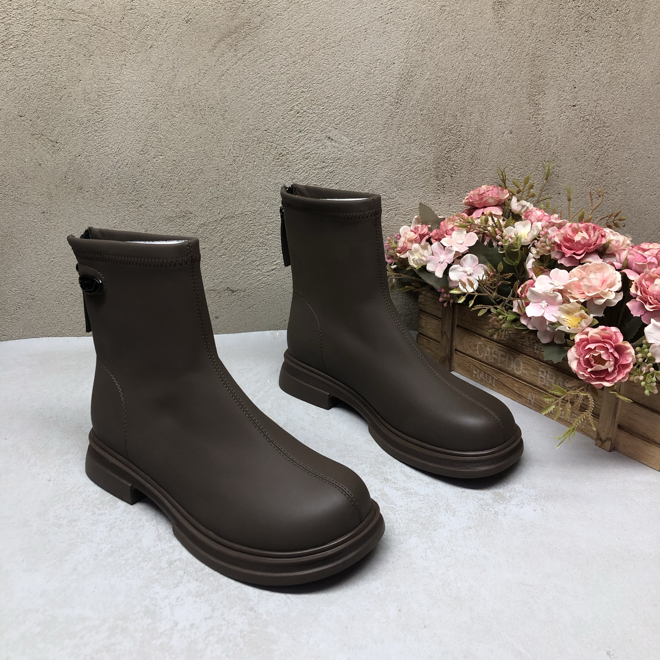 头层牛皮9W1759黑色加绒低跟后拉链气质百搭全皮瘦瘦靴秋冬洋气,淘宝优惠券,粉丝福利购,淘宝优惠卷