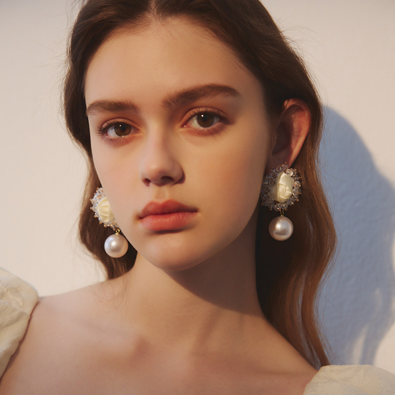 法式粉色玫瑰花水晶珍珠耳环大花朵耳钉度假风高级优雅氛围感耳饰,淘宝优惠券,粉丝福利购,淘宝优惠卷