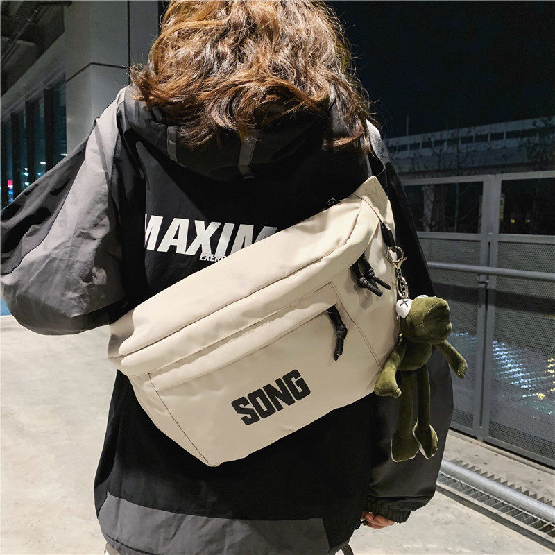 日系工装街头潮流休闲胸包斜挎包 单色空间男士包袋