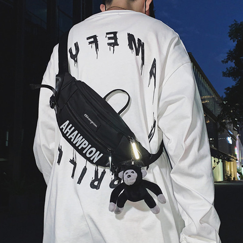 潮流单肩男士日系轻便防水斜挎包 单色空间男士包袋