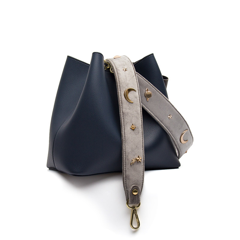 宽肩带女2020新款潮女单肩风水桶包 acezwin女士包袋