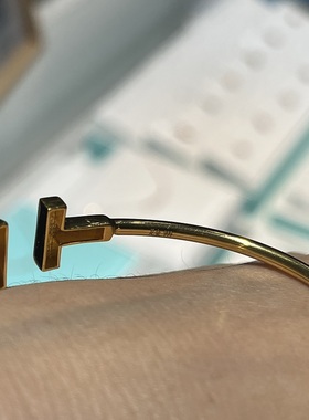 5G黄金手镯T手镯弹性手镯亮面手镯摩尔金随意扭手镯 含金量99.9%