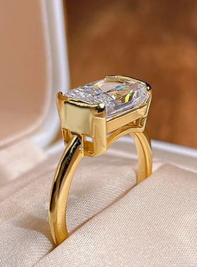 辉之翼珠宝新款S925银镶嵌7*11mm长方冰花切时尚气质戒指环欧美款