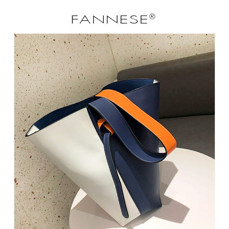 2020新款撞色真皮大容量托特水桶包 梵妮诗女士包袋