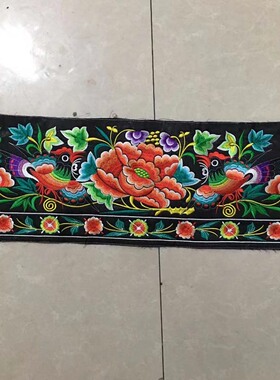 松桃牡丹花瓶鸟戏补丁漏洞苗绣
