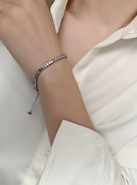 碎银几两钛钢手链女小方糖网红小众设计感简约百搭精致闺蜜手饰品
