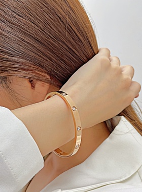 高级感钛钢手镯女轻奢 开口小众设计爆款时尚百搭ins风手饰不掉色