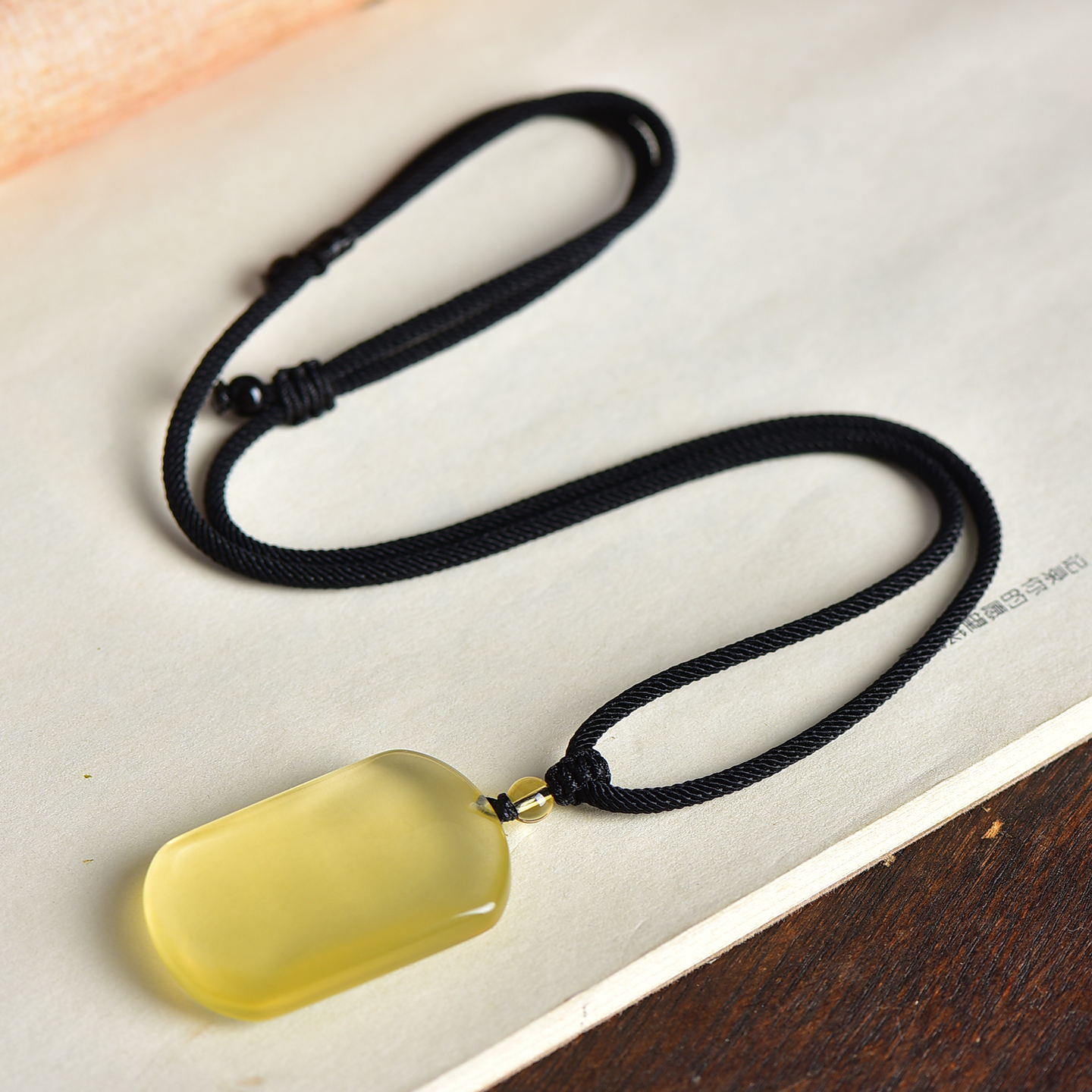 天然黄水晶平安无事牌吊坠男士女款黄色原石项链本命年护身符礼物 - 图3