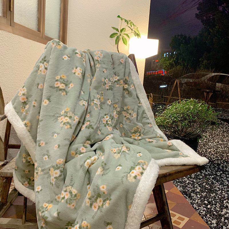 小清新风牛奶绒毛毯办公室披肩沙发盖毯羊羔珊瑚绒宿舍午睡小毯子