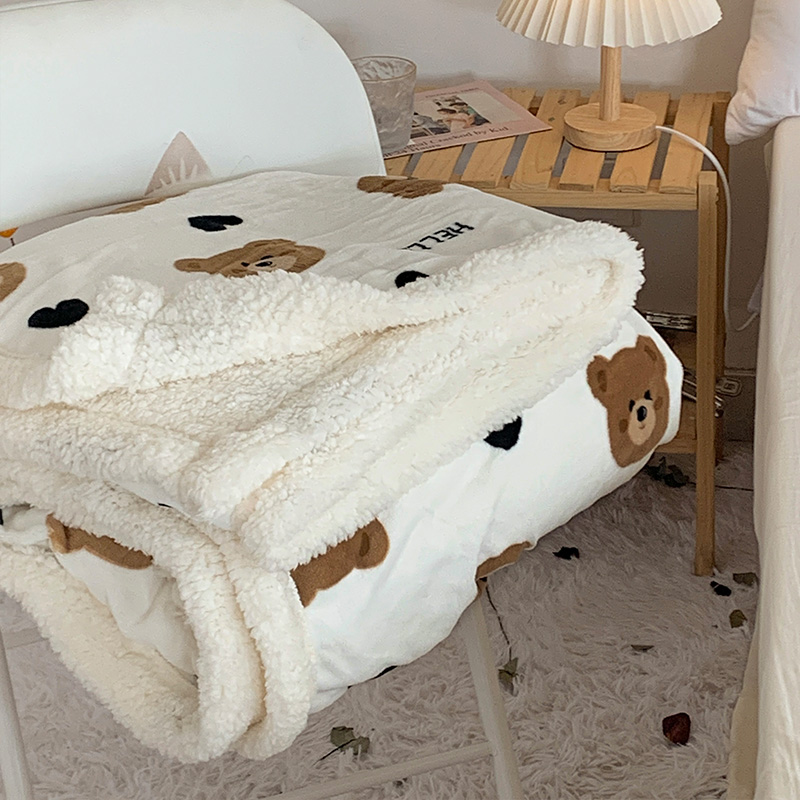 ins小毛毯冬季羊羔牛奶绒办公室披肩夏季沙发空调午睡毯单人盖被