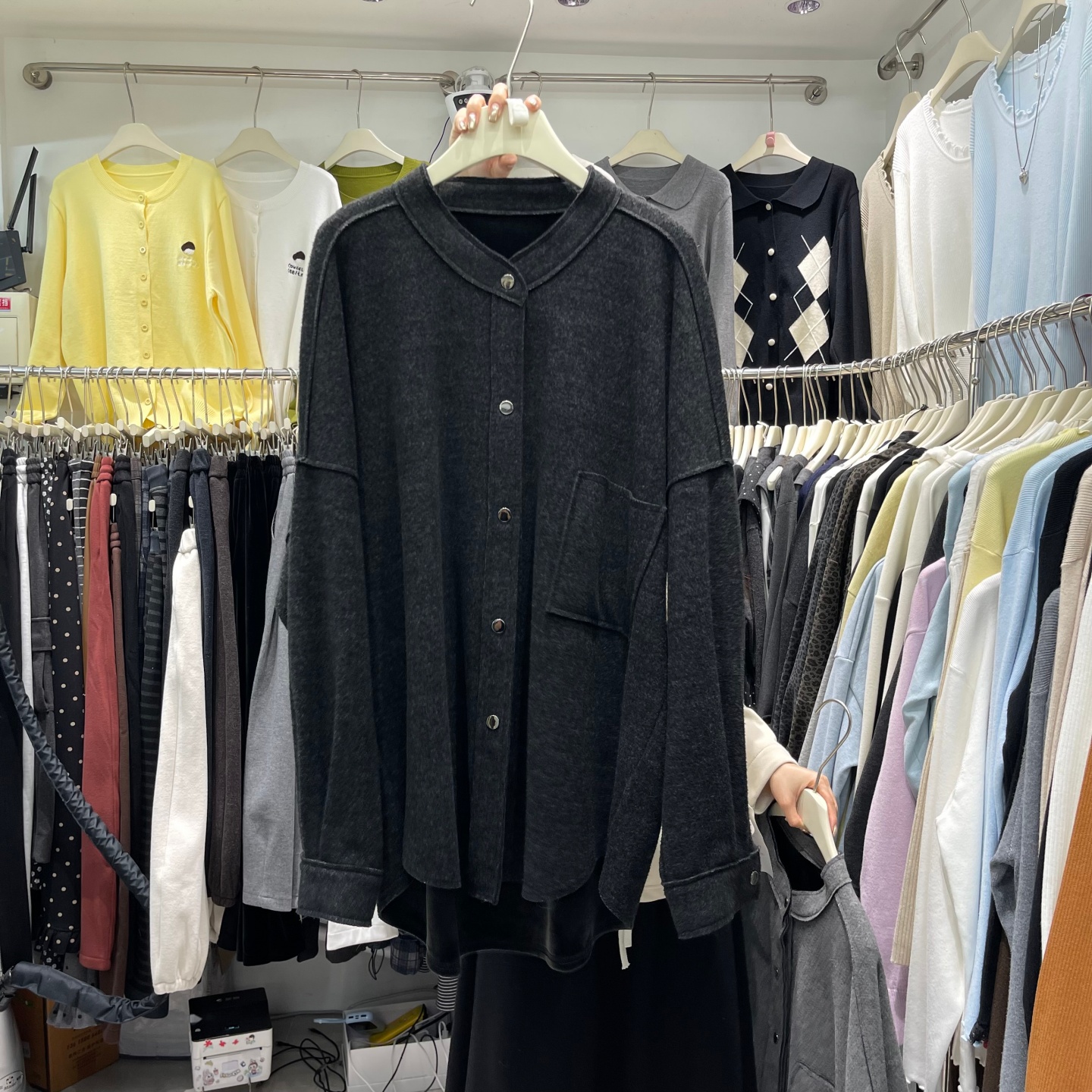 2025秋冬新款时尚宽松百搭加绒外套女简约圆领中长款气质毛呢上衣 - 图1