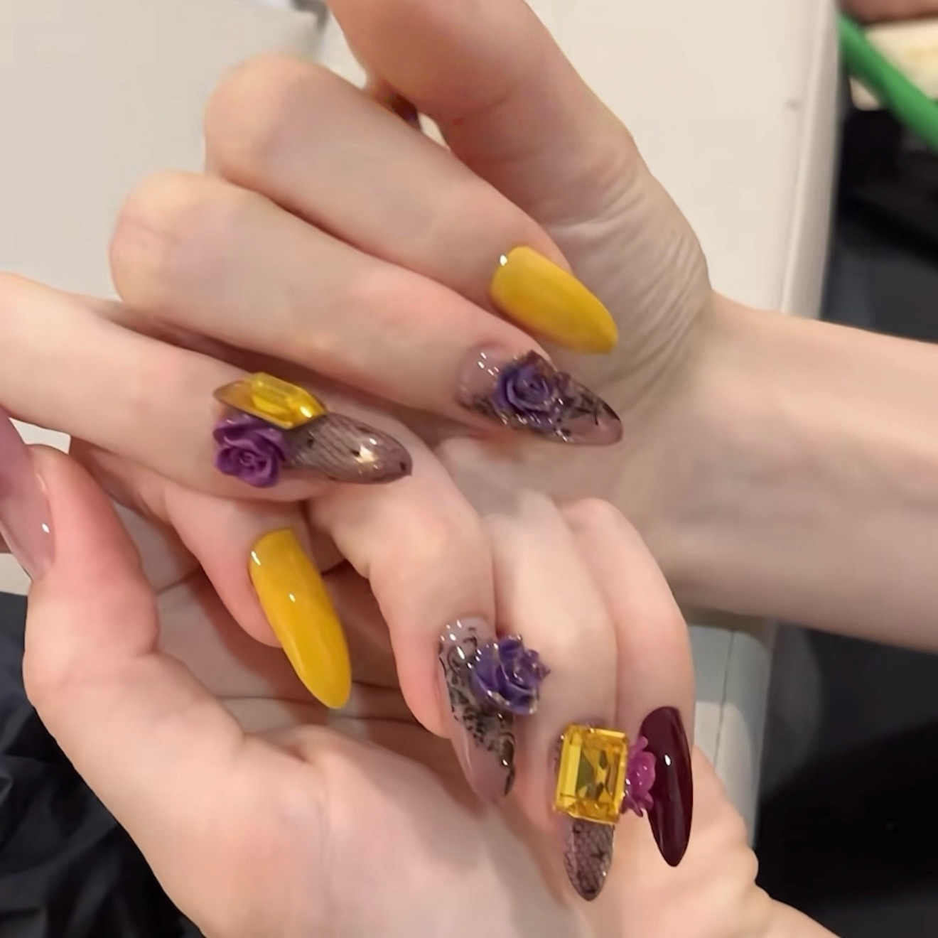 【蕊姬夫人】纯手工穿戴甲古早风美甲富婆显白气质氛围感复古美甲,淘宝优惠券,粉丝福利购,淘宝优惠卷