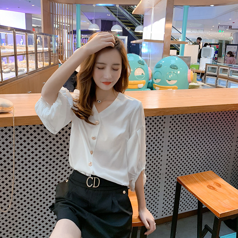 夏季韩版七分袖v领小众白衬衣小衫 零五七一世家圣毅衬衫