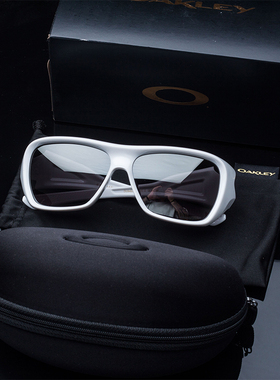 Oakley Chaminade 橄榄球队限定 Prizm镜片 墨镜