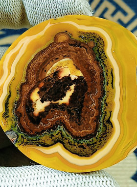 【战国红专营】天然宣化上谷战国红玛瑙同料牌子一对 未打孔