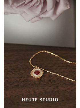 新中式小众设计黑尖晶红宝石项链