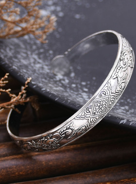 复古雕花仿藏银手镯拍摄写真配饰