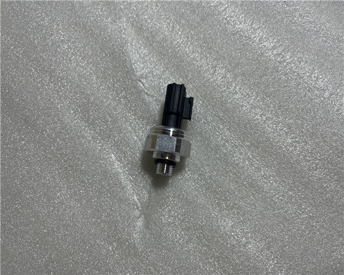 适用现代朗动索八领动雅绅特ix35名图瑞纳悦动空调压力开关传感器 - 图1