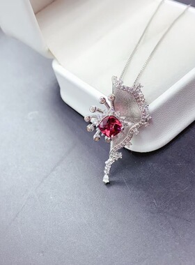 新款天然镁铝石榴石吊坠925银镶嵌女不规则项链日韩时尚轻奢饰品