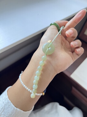 新中式原创设计和田玉平安扣手绳显白女生日礼物孤品一物一图