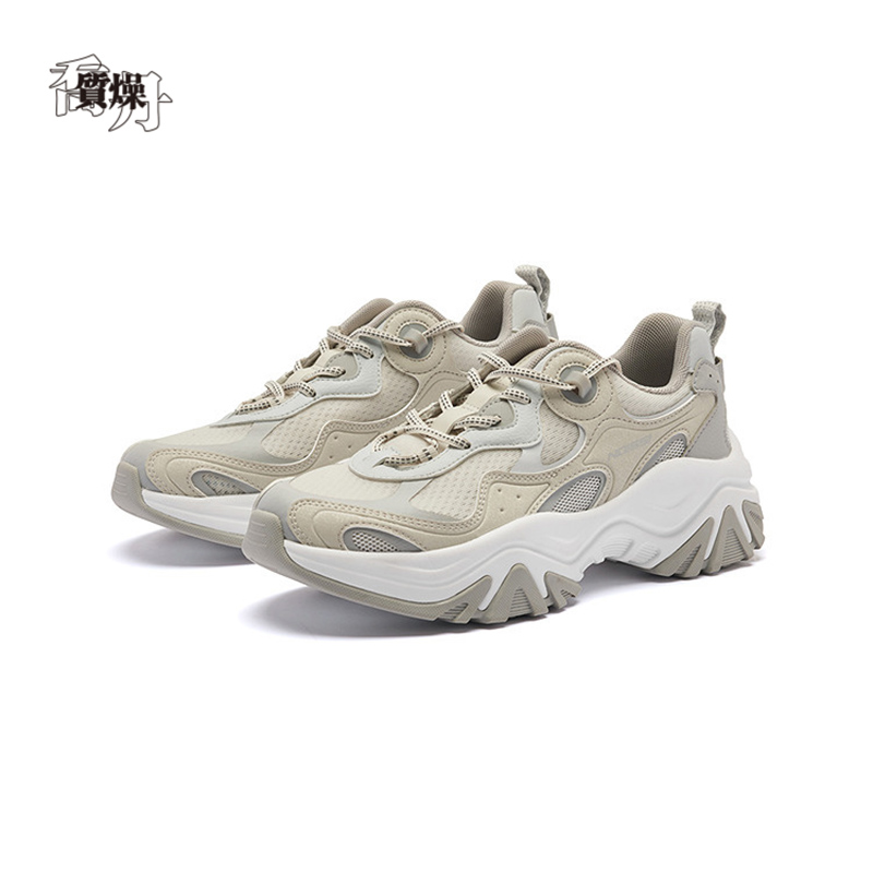 中国乔丹女鞋质燥女子2024夏新款精灵兔网面透气休闲鞋KM22240418