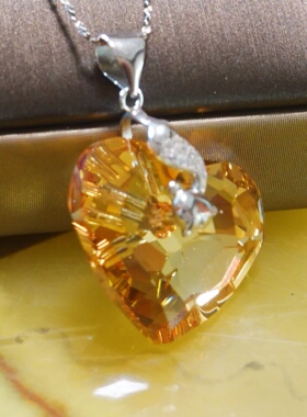 大市轻奢925银心形水晶狐狸吊坠