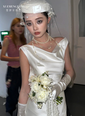 雪梦羊缎面白色手套礼服长款